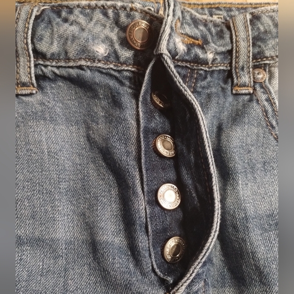 American Eagle Button Fly Distressed Jean Mini Skirt Women's Size 6 - Picture 3 of 8